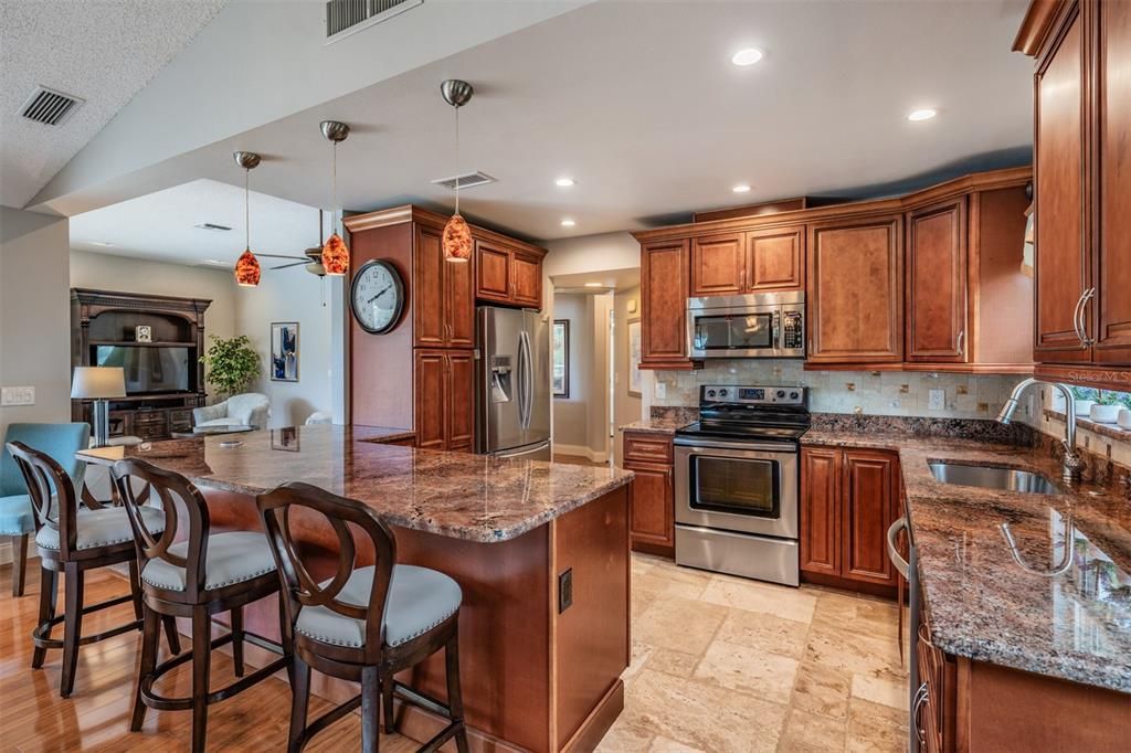 For Sale: $550,000 (4 beds, 3 baths, 1947 Square Feet)