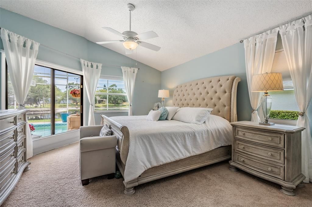 For Sale: $550,000 (4 beds, 3 baths, 1947 Square Feet)