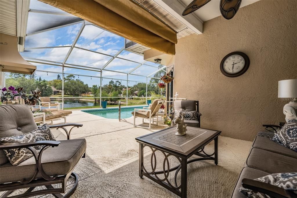 For Sale: $550,000 (4 beds, 3 baths, 1947 Square Feet)