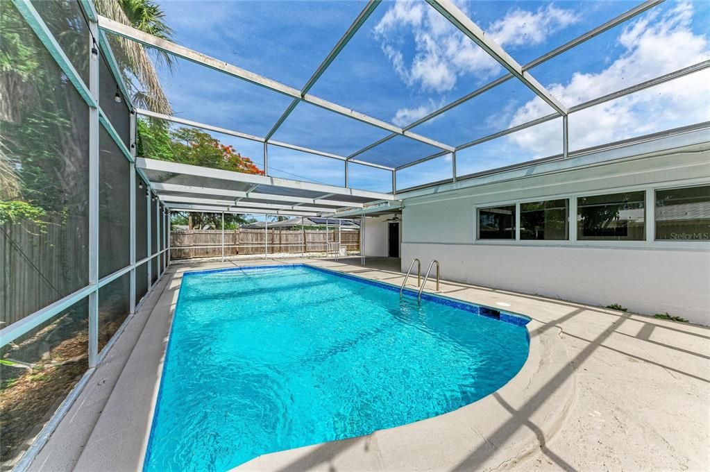 Active With Contract: $495,000 (3 beds, 2 baths, 1545 Square Feet)