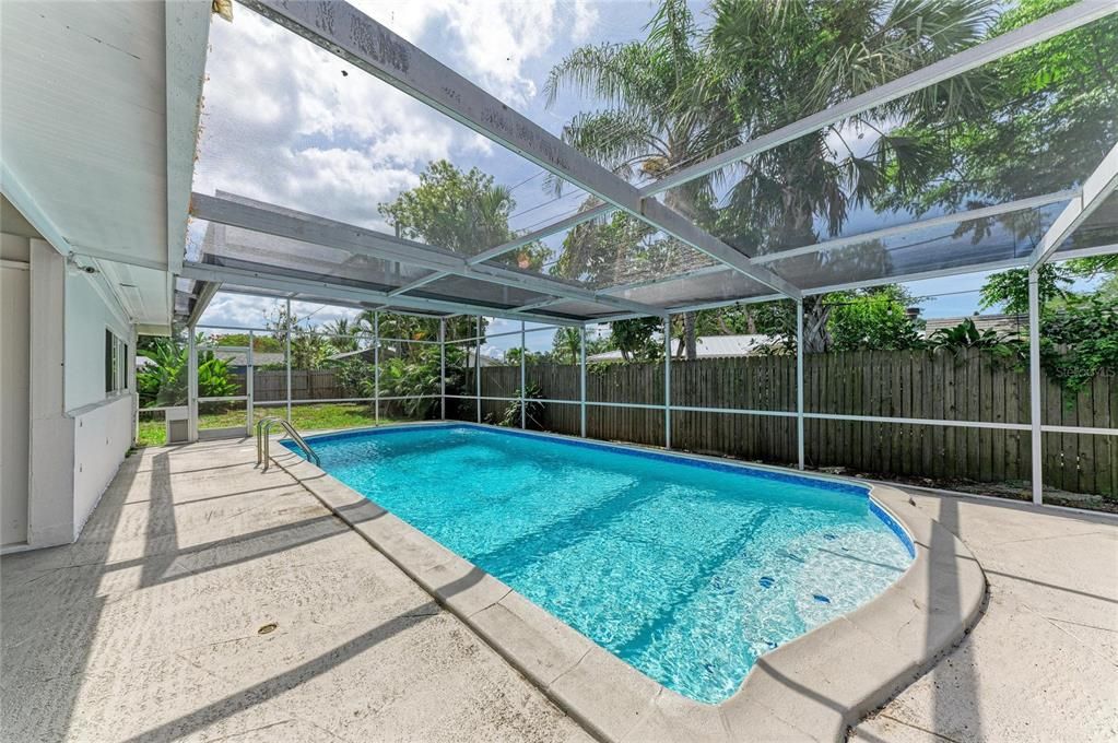 Active With Contract: $495,000 (3 beds, 2 baths, 1545 Square Feet)