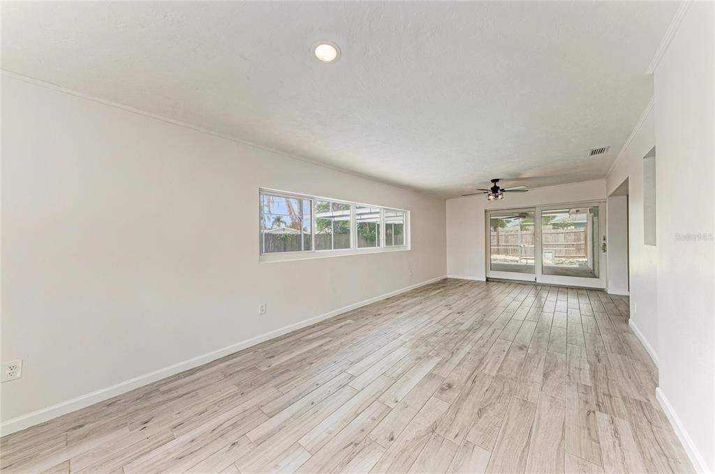 Active With Contract: $495,000 (3 beds, 2 baths, 1545 Square Feet)