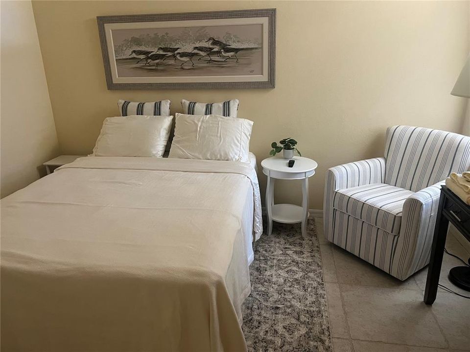 Active With Contract: $2,150 (2 beds, 2 baths, 1264 Square Feet)