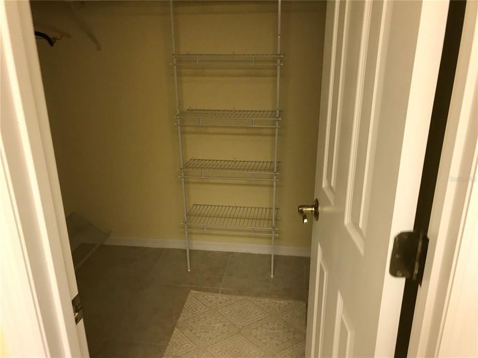 Active With Contract: $2,150 (2 beds, 2 baths, 1264 Square Feet)
