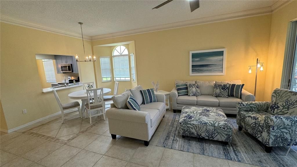 Active With Contract: $2,150 (2 beds, 2 baths, 1264 Square Feet)