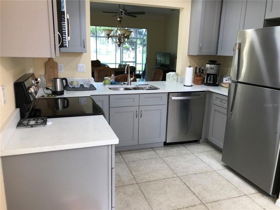 Active With Contract: $2,150 (2 beds, 2 baths, 1264 Square Feet)