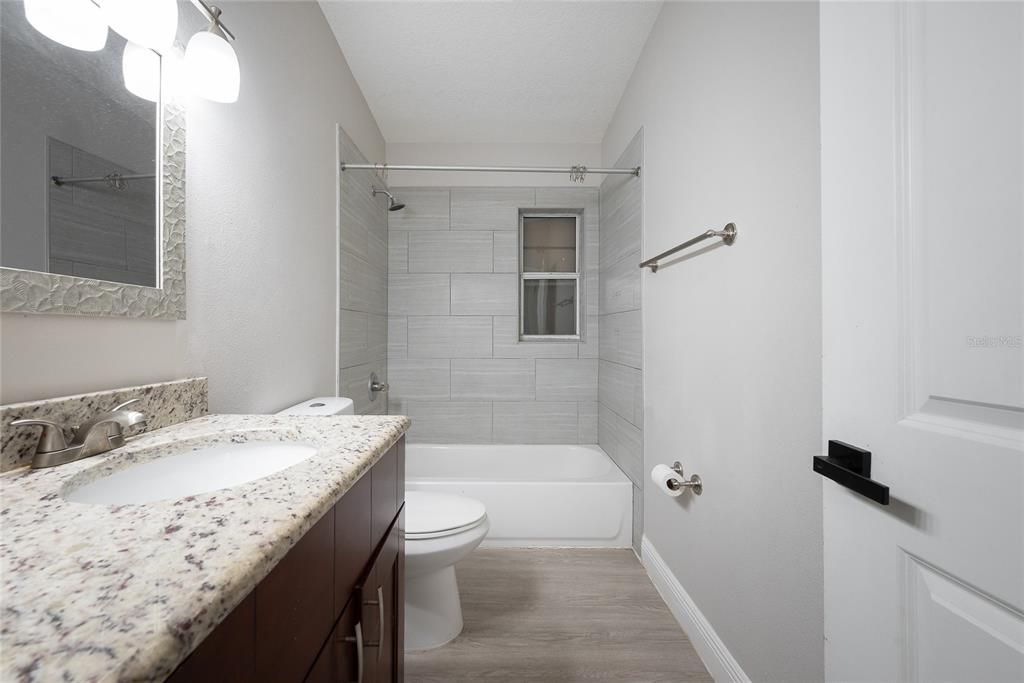 For Rent: $2,195 (3 beds, 2 baths, 1100 Square Feet)