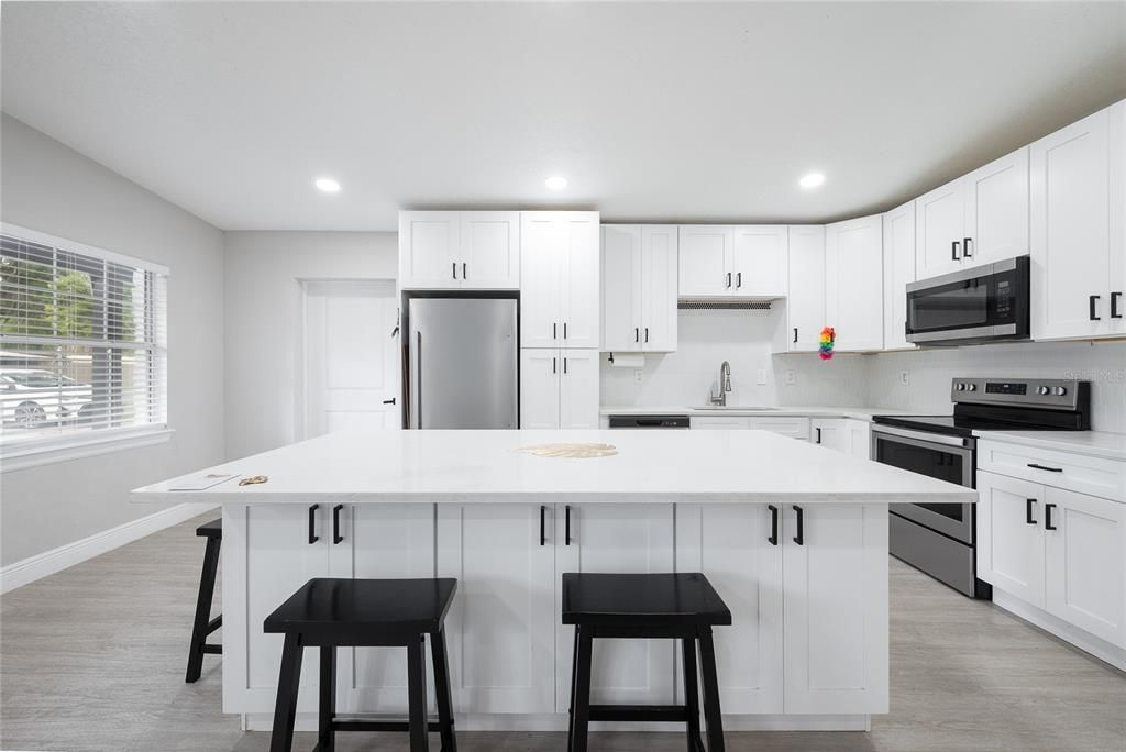 For Rent: $2,195 (3 beds, 2 baths, 1100 Square Feet)