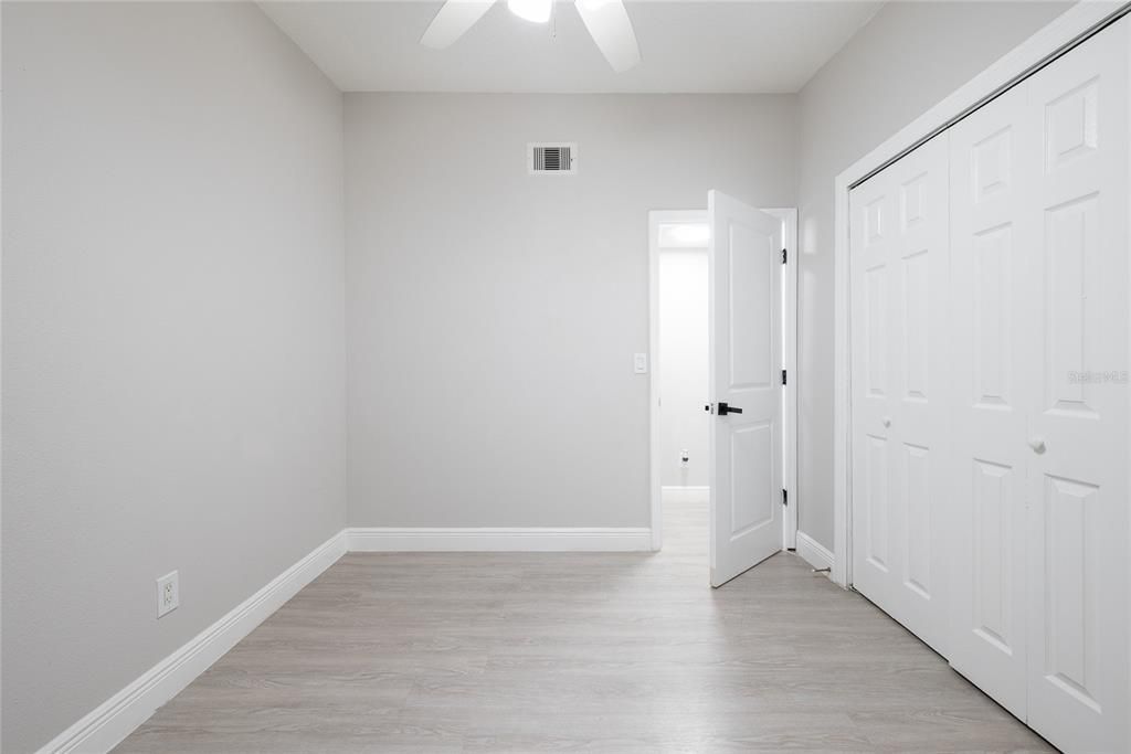 For Rent: $2,195 (3 beds, 2 baths, 1100 Square Feet)