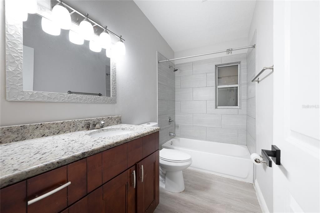 For Rent: $2,195 (3 beds, 2 baths, 1100 Square Feet)