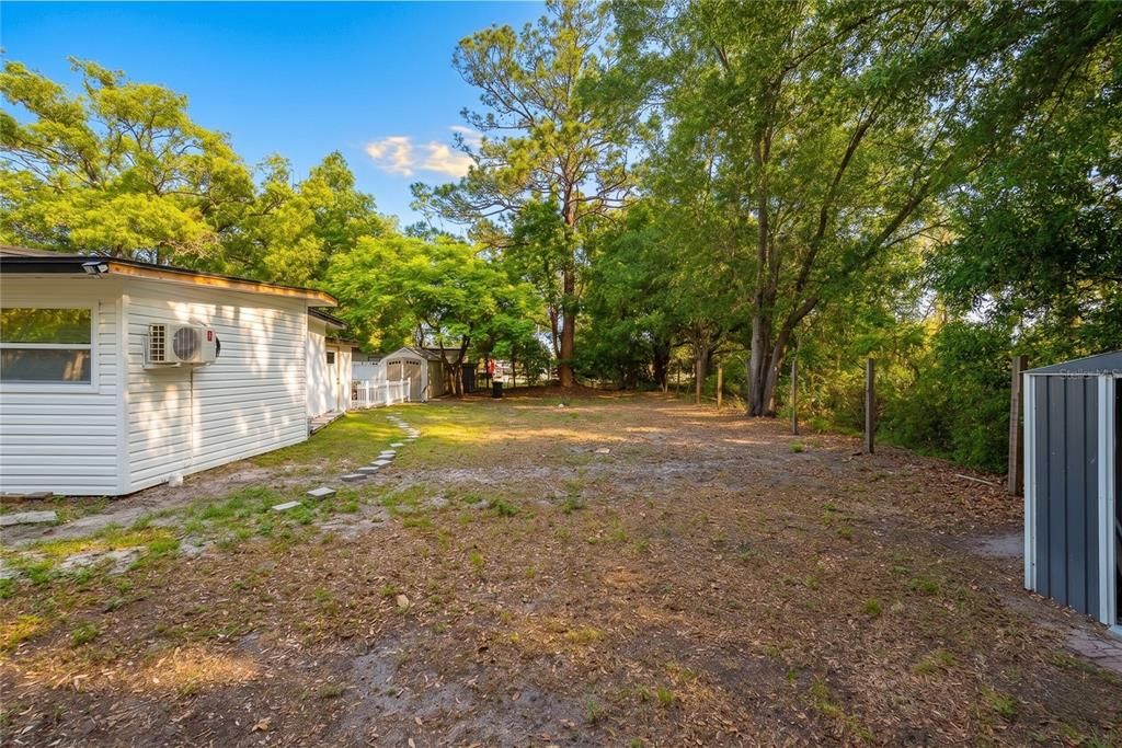 For Rent: $2,195 (3 beds, 2 baths, 1100 Square Feet)