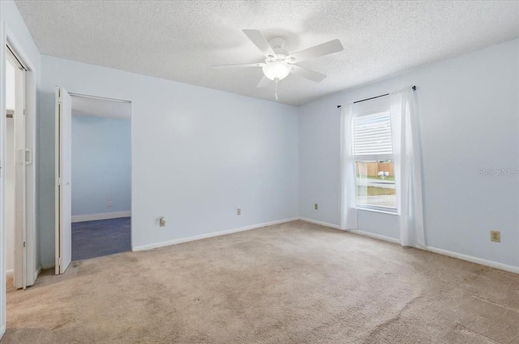 Active With Contract: $269,000 (4 beds, 1 baths, 1365 Square Feet)