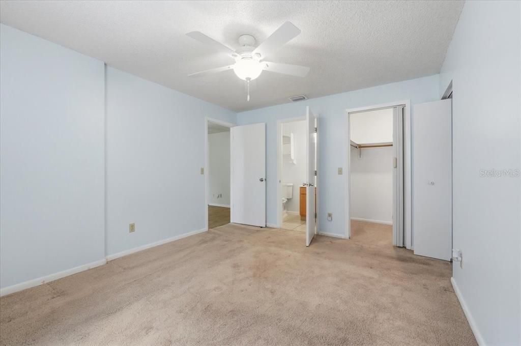 Active With Contract: $269,000 (4 beds, 1 baths, 1365 Square Feet)