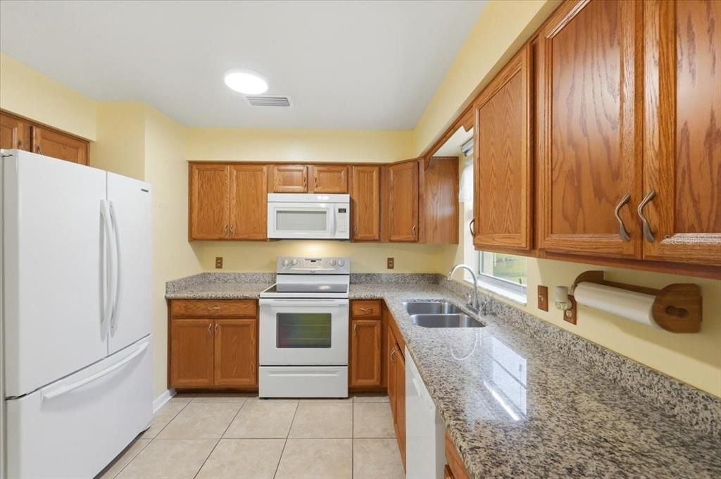 Active With Contract: $269,000 (4 beds, 1 baths, 1365 Square Feet)