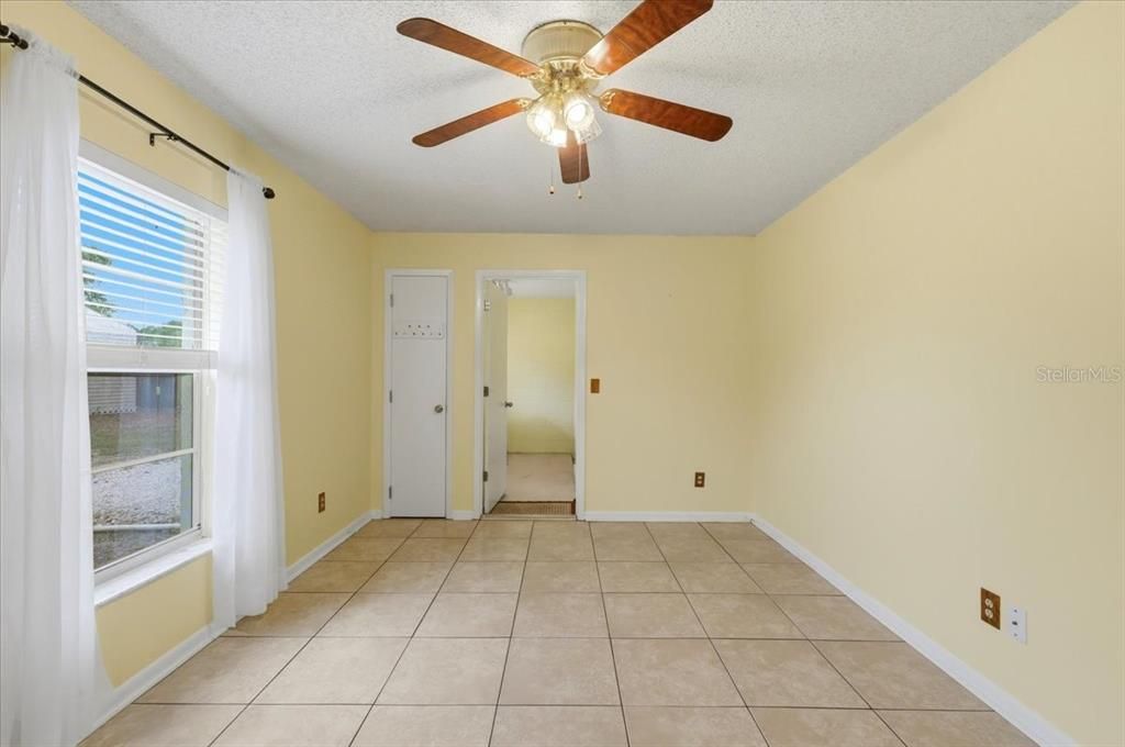 Active With Contract: $269,000 (4 beds, 1 baths, 1365 Square Feet)