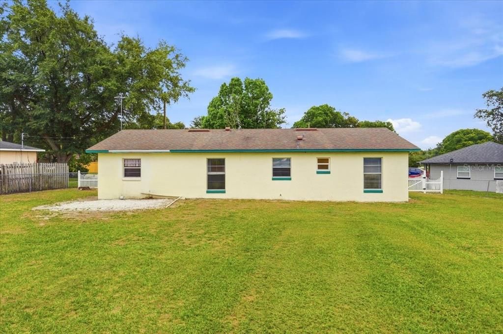 Active With Contract: $269,000 (4 beds, 1 baths, 1365 Square Feet)