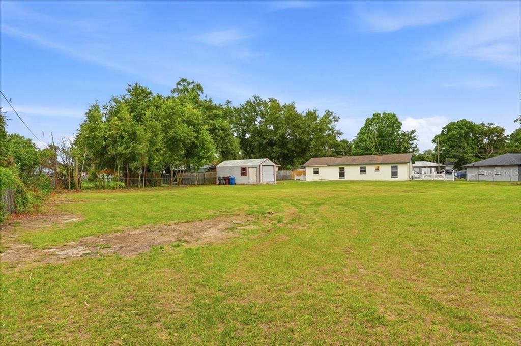 Active With Contract: $269,000 (4 beds, 1 baths, 1365 Square Feet)