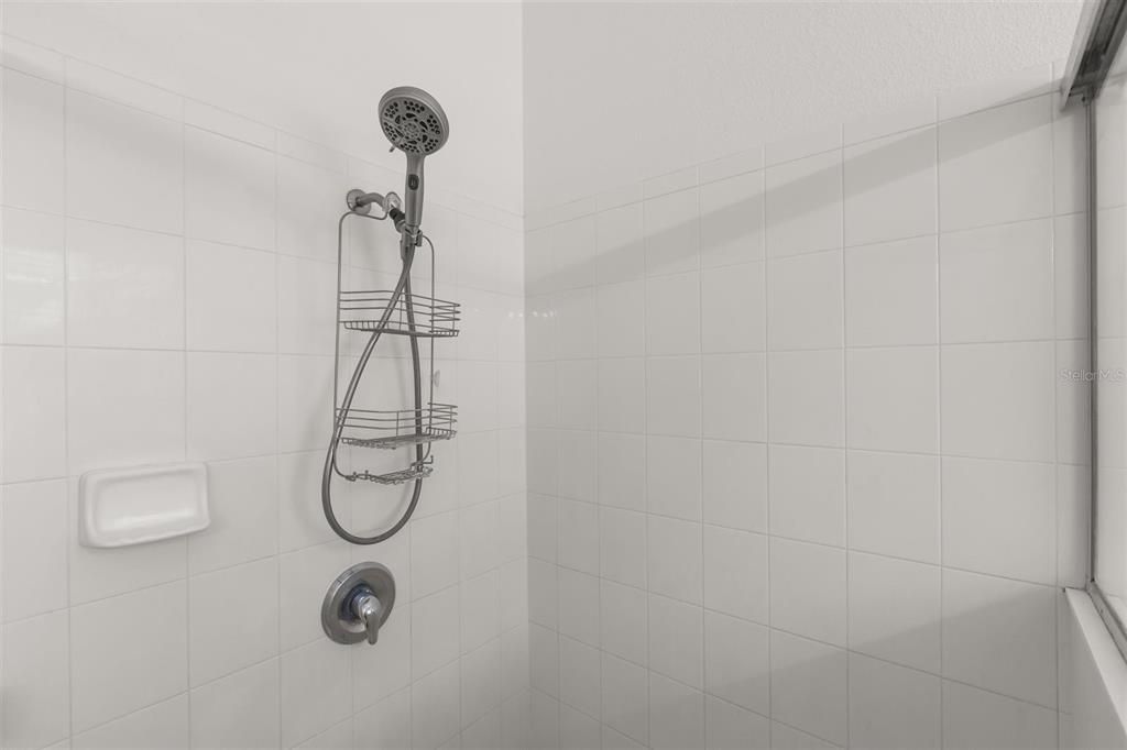 For Rent: $2,800 (4 beds, 2 baths, 1865 Square Feet)