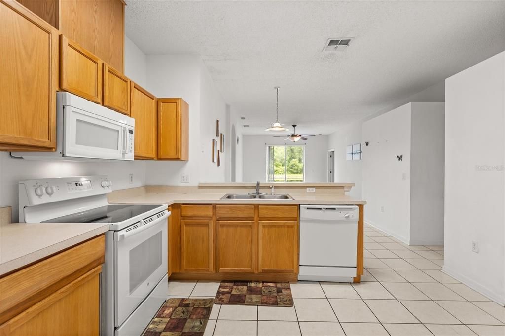 For Rent: $2,800 (4 beds, 2 baths, 1865 Square Feet)