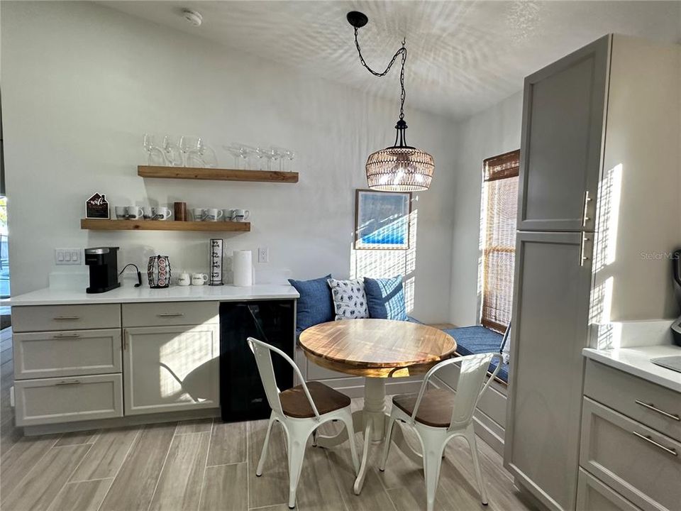 Active With Contract: $3,000 (5 beds, 2 baths, 1670 Square Feet)