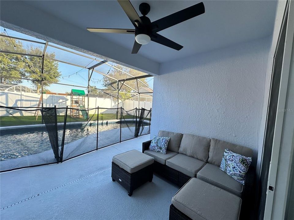 Active With Contract: $3,000 (5 beds, 2 baths, 1670 Square Feet)