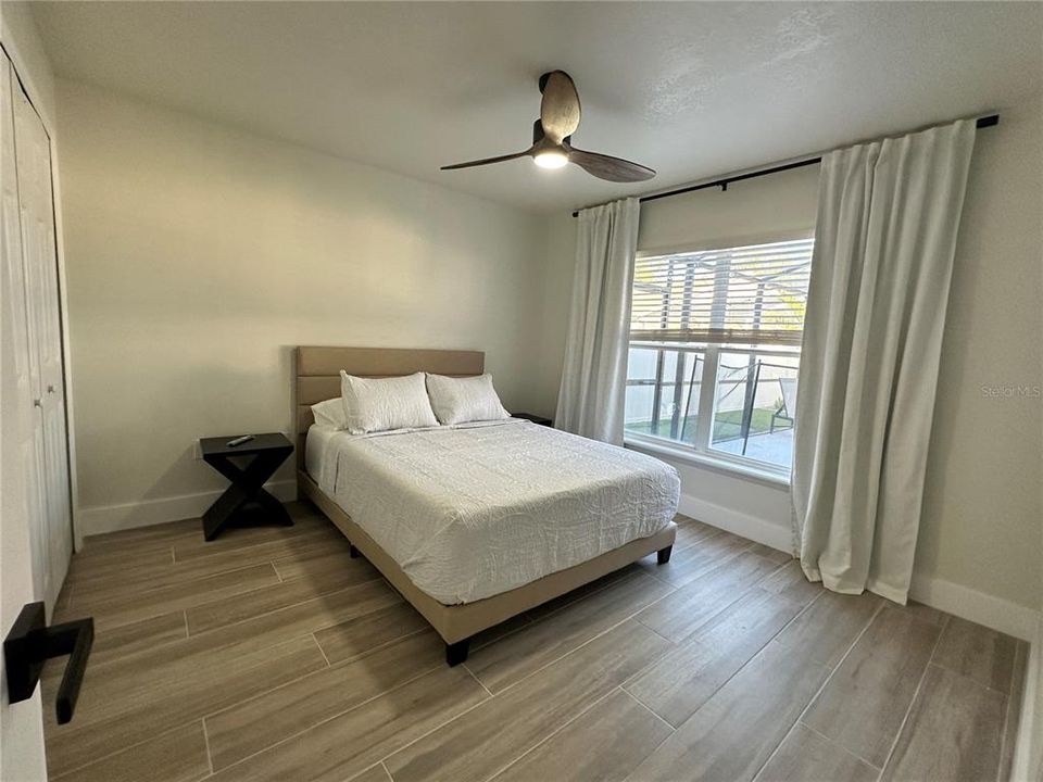 Active With Contract: $3,000 (5 beds, 2 baths, 1670 Square Feet)
