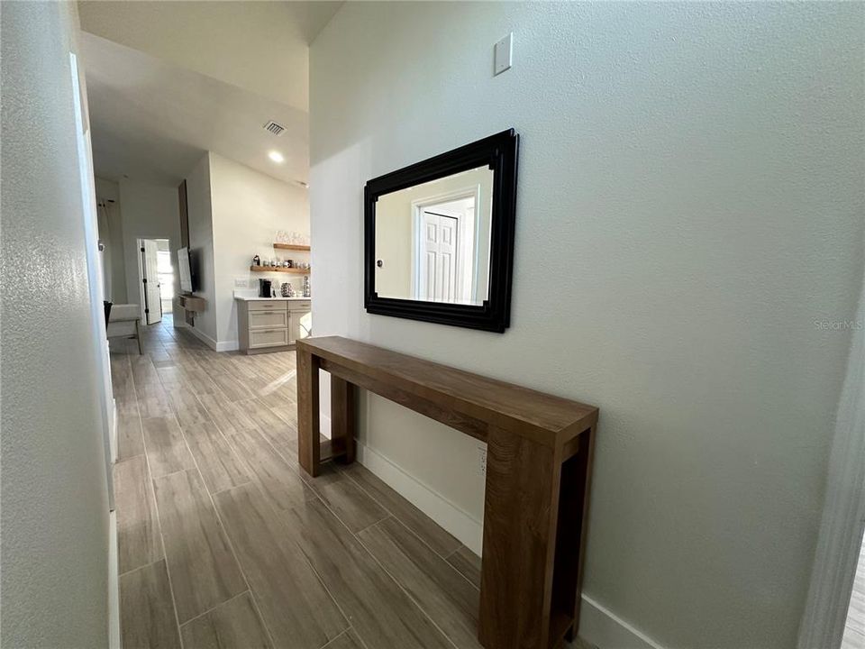 Active With Contract: $3,000 (5 beds, 2 baths, 1670 Square Feet)