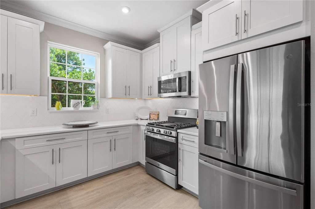 For Sale: $450,000 (2 beds, 2 baths, 1530 Square Feet)