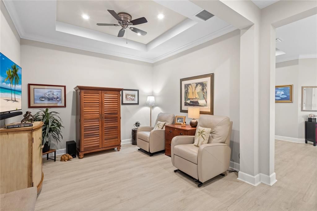 For Sale: $450,000 (2 beds, 2 baths, 1530 Square Feet)