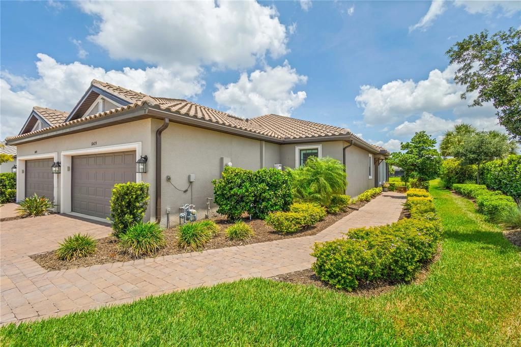 For Sale: $450,000 (2 beds, 2 baths, 1530 Square Feet)