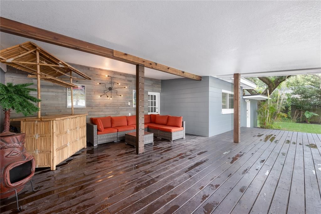 Active With Contract: $624,900 (3 beds, 2 baths, 1696 Square Feet)