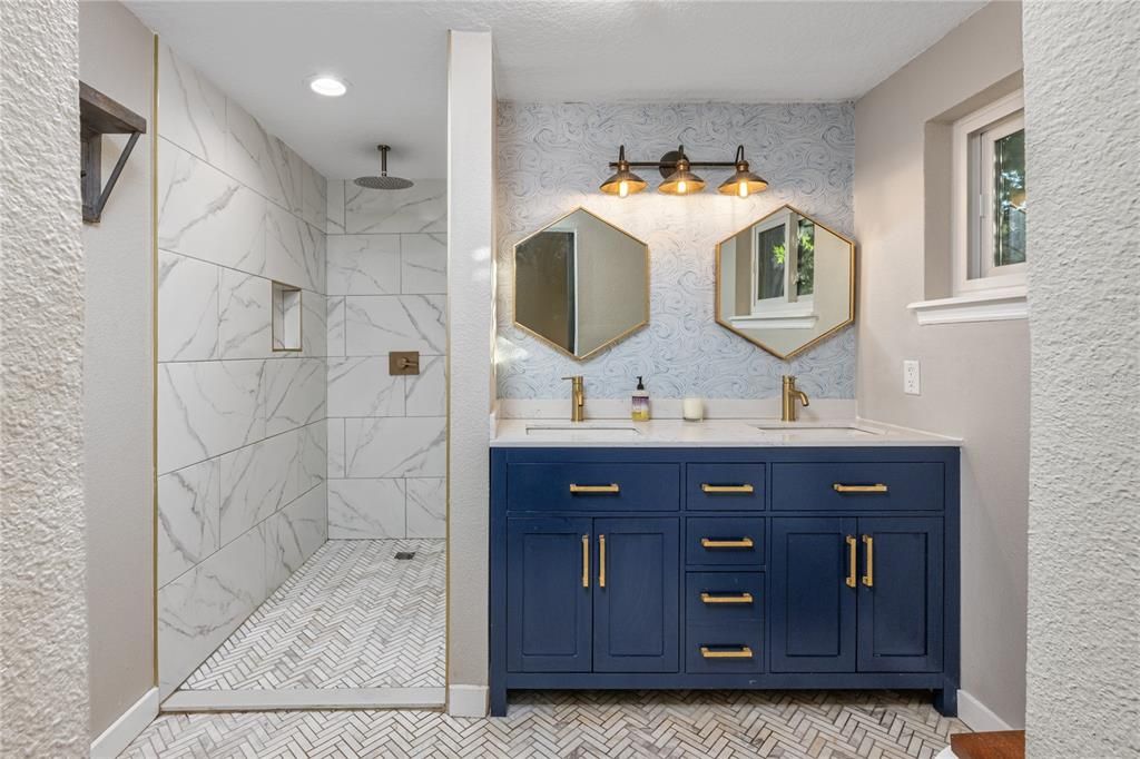 Active With Contract: $624,900 (3 beds, 2 baths, 1696 Square Feet)