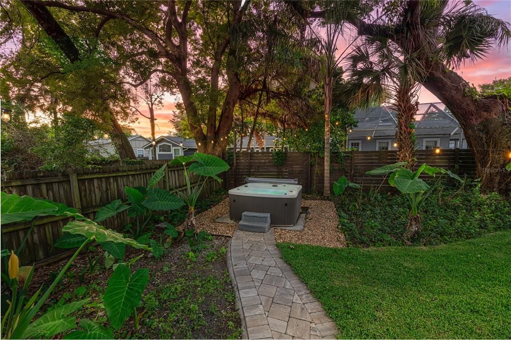 Active With Contract: $624,900 (3 beds, 2 baths, 1696 Square Feet)