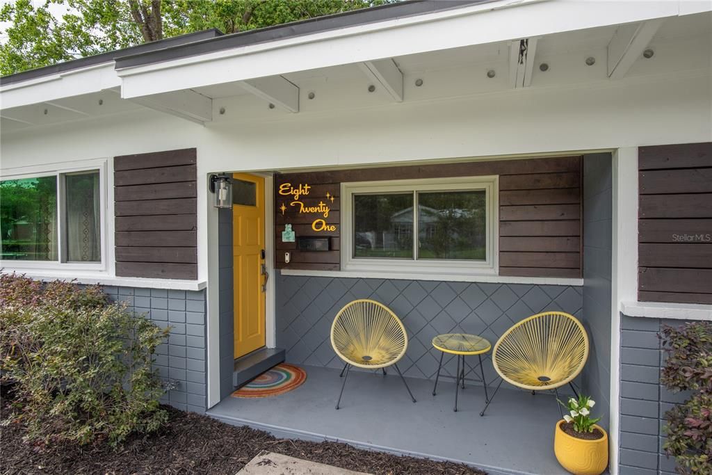 Active With Contract: $624,900 (3 beds, 2 baths, 1696 Square Feet)
