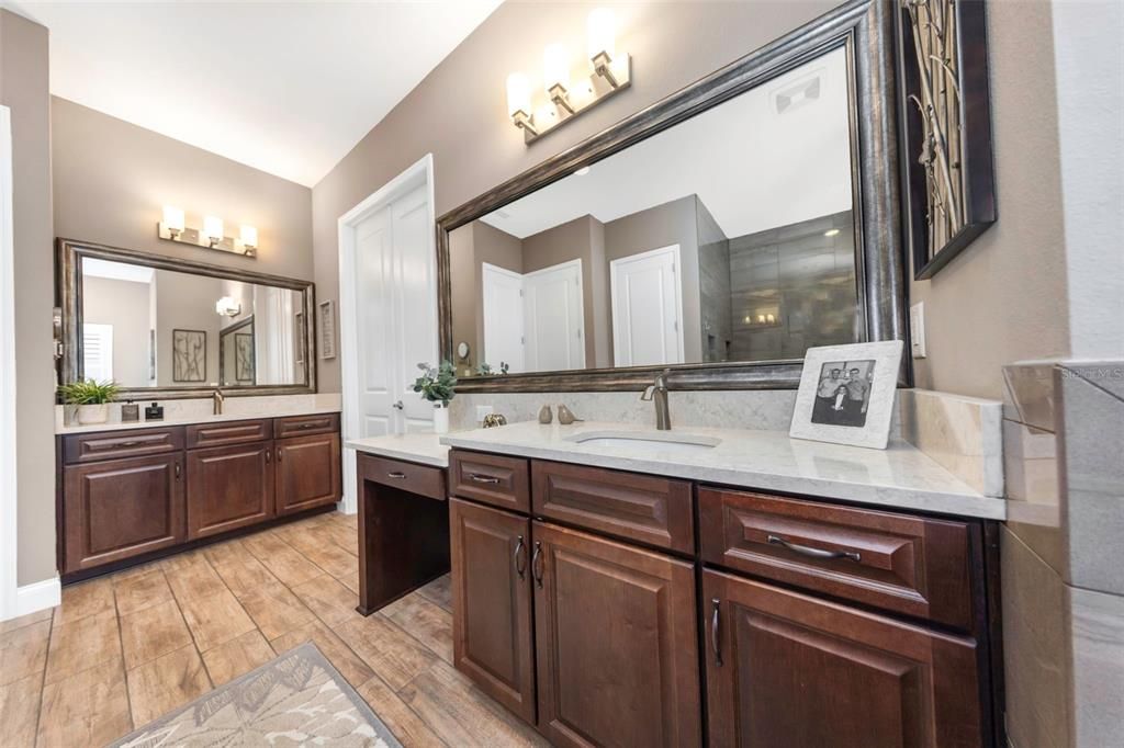 For Sale: $1,235,000 (5 beds, 4 baths, 4586 Square Feet)
