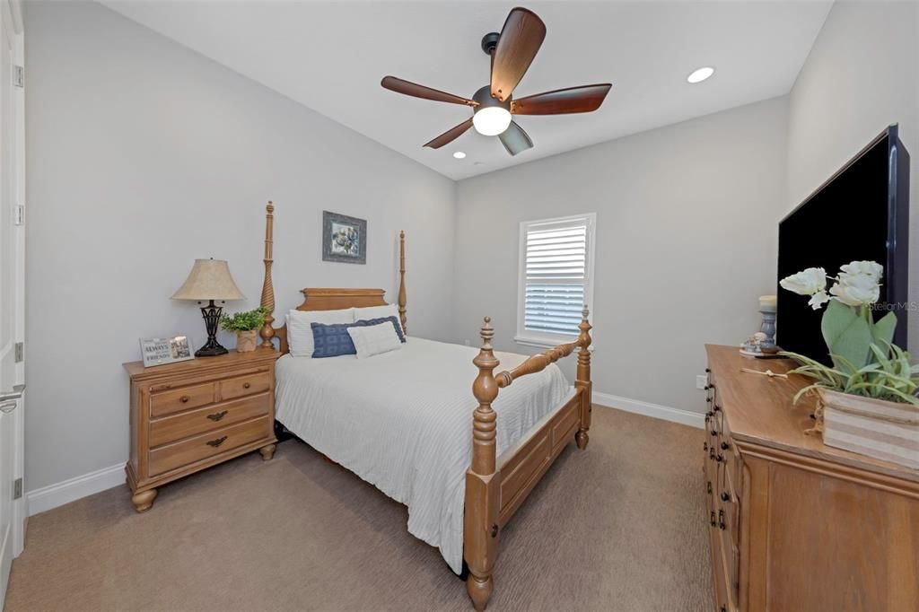 For Sale: $1,235,000 (5 beds, 4 baths, 4586 Square Feet)