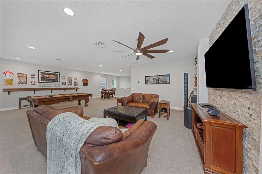 For Sale: $1,235,000 (5 beds, 4 baths, 4586 Square Feet)
