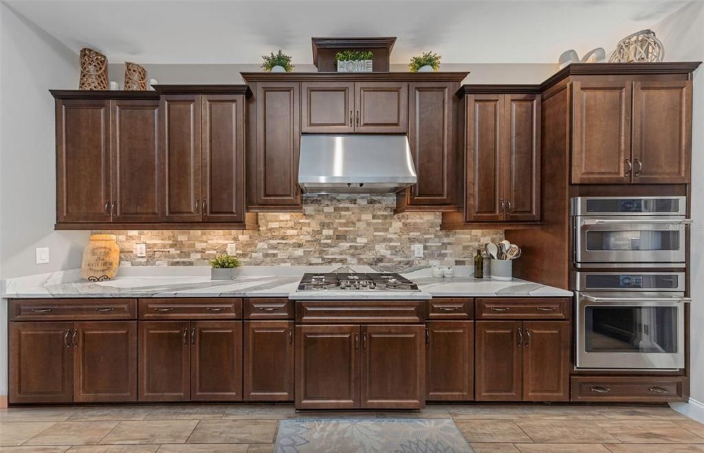 For Sale: $1,235,000 (5 beds, 4 baths, 4586 Square Feet)