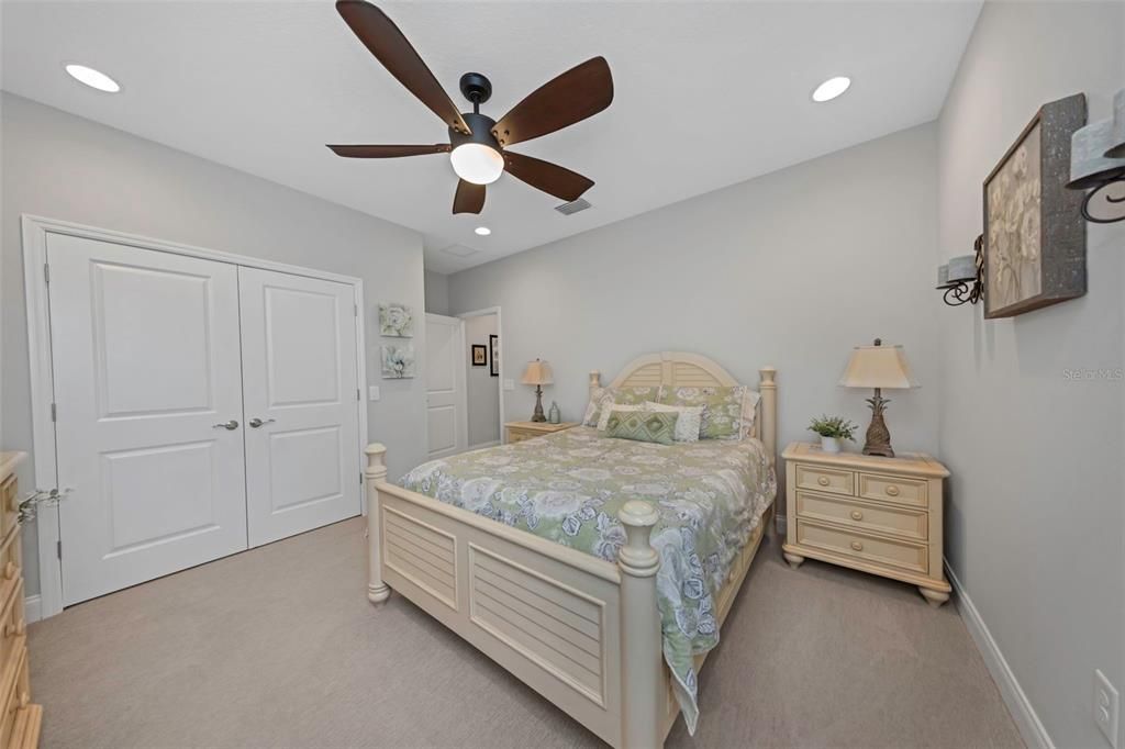 For Sale: $1,235,000 (5 beds, 4 baths, 4586 Square Feet)