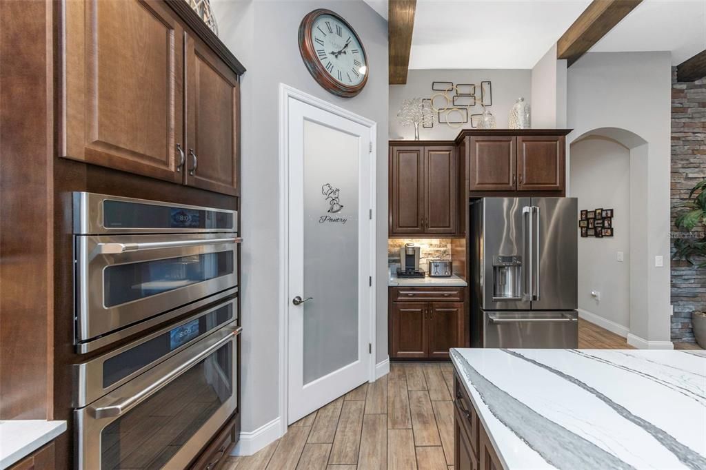 For Sale: $1,235,000 (5 beds, 4 baths, 4586 Square Feet)