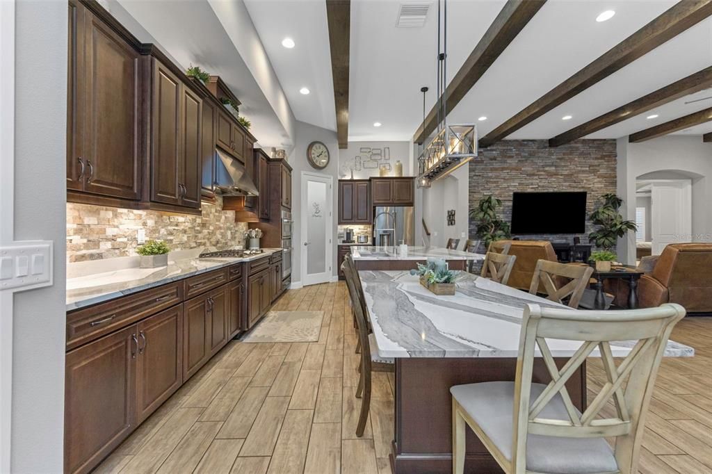 For Sale: $1,235,000 (5 beds, 4 baths, 4586 Square Feet)