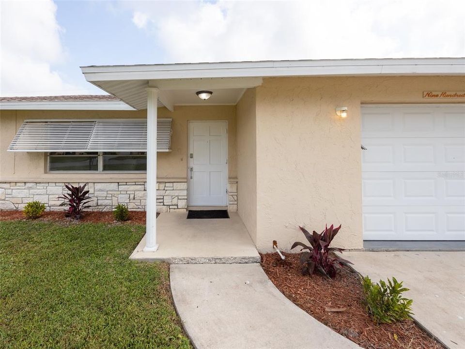 For Sale: $319,000 (3 beds, 2 baths, 1343 Square Feet)