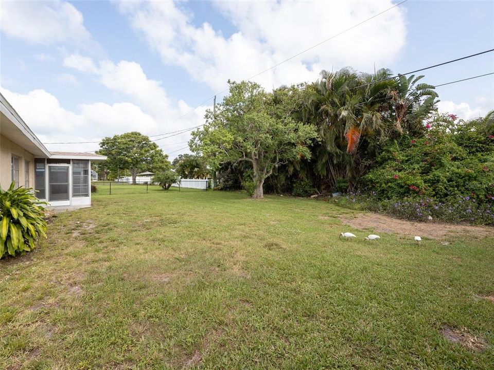For Sale: $319,000 (3 beds, 2 baths, 1343 Square Feet)