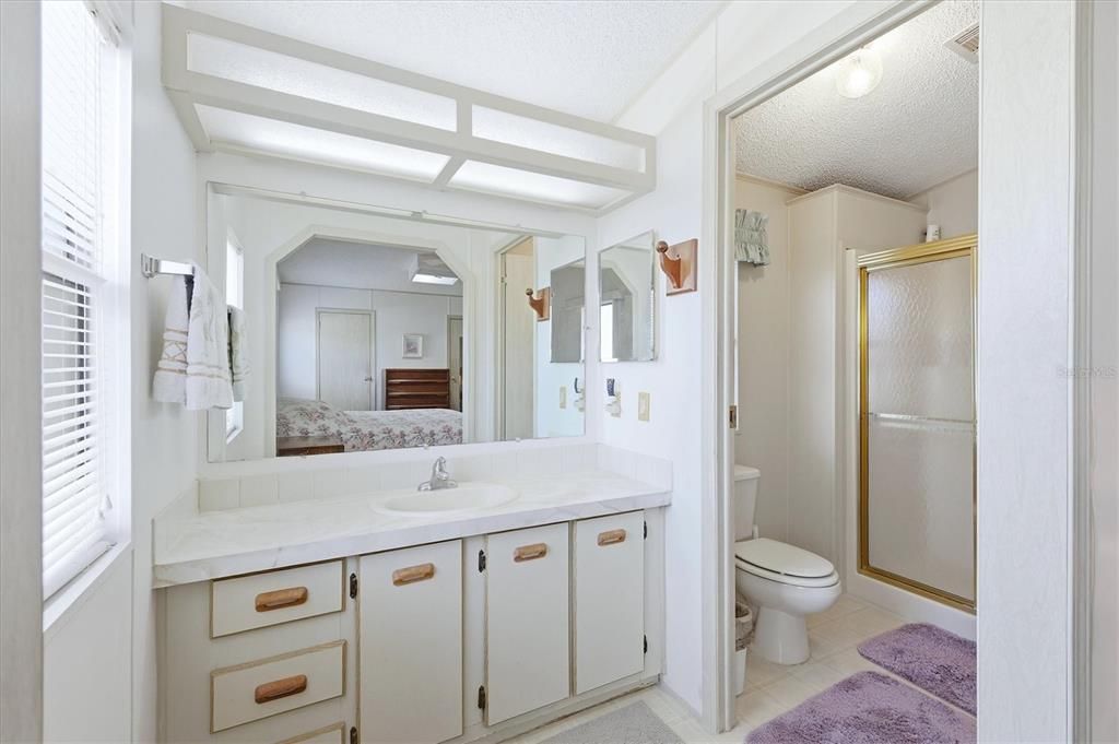 For Sale: $152,000 (2 beds, 2 baths, 1144 Square Feet)