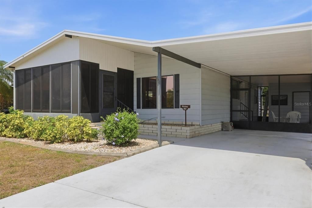 For Sale: $152,000 (2 beds, 2 baths, 1144 Square Feet)
