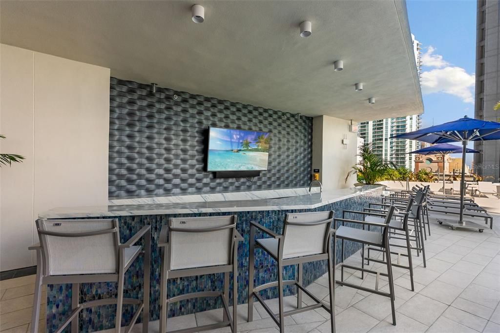 For Sale: $1,059,999 (2 beds, 2 baths, 1339 Square Feet)