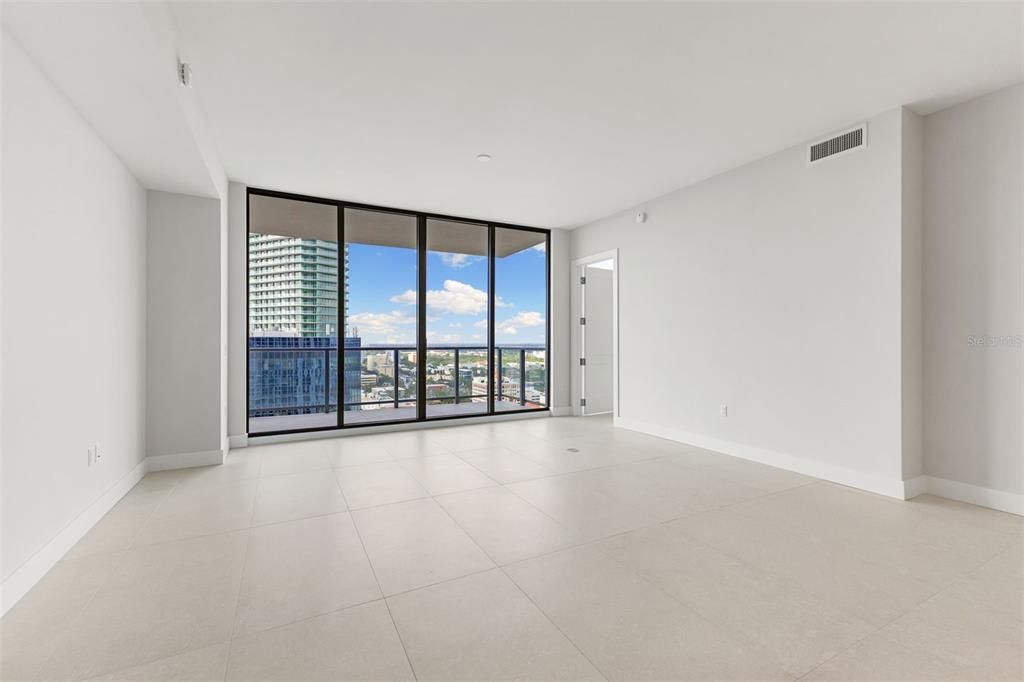 For Sale: $1,059,999 (2 beds, 2 baths, 1339 Square Feet)