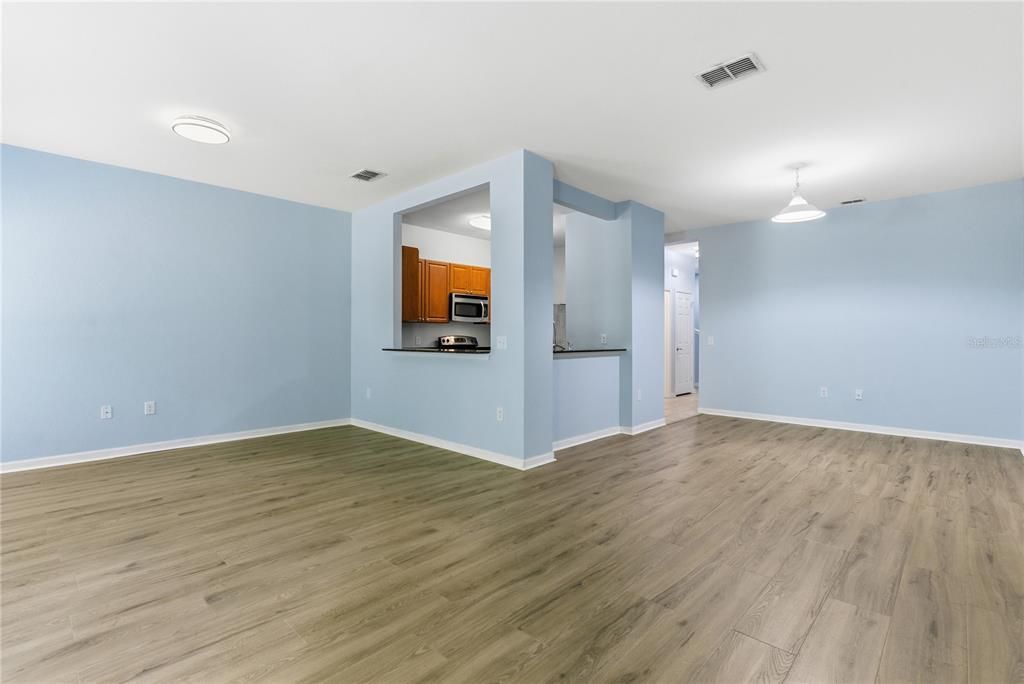 На продажу: $269,900 (3 спален, 2 ванн, 1822 Квадратных фут)