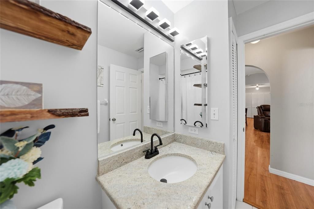 For Sale: $479,900 (3 beds, 2 baths, 1633 Square Feet)