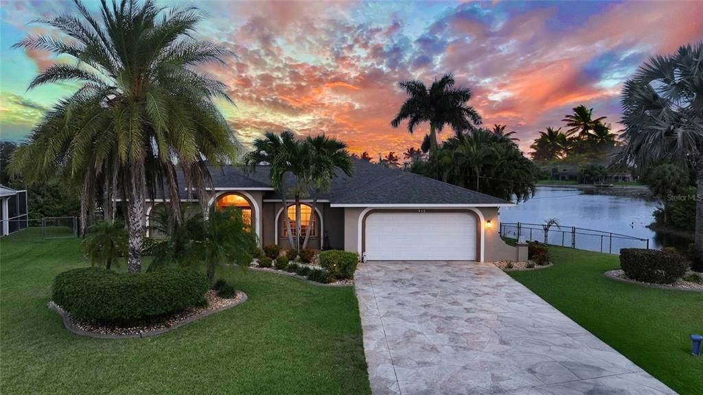 For Sale: $479,900 (3 beds, 2 baths, 1633 Square Feet)